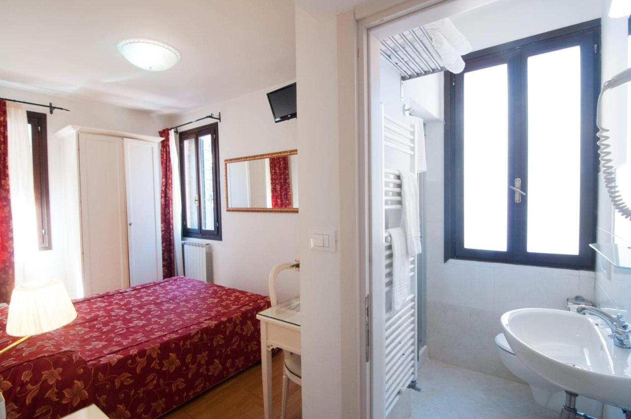 Albergo Ai Tolentini Venise Extérieur photo