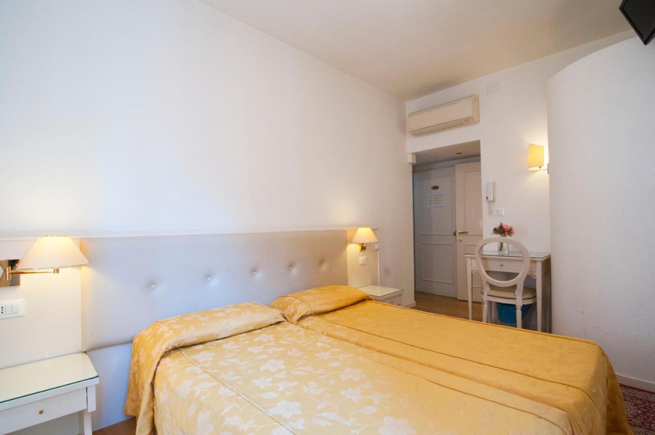 Albergo Ai Tolentini Venise Extérieur photo